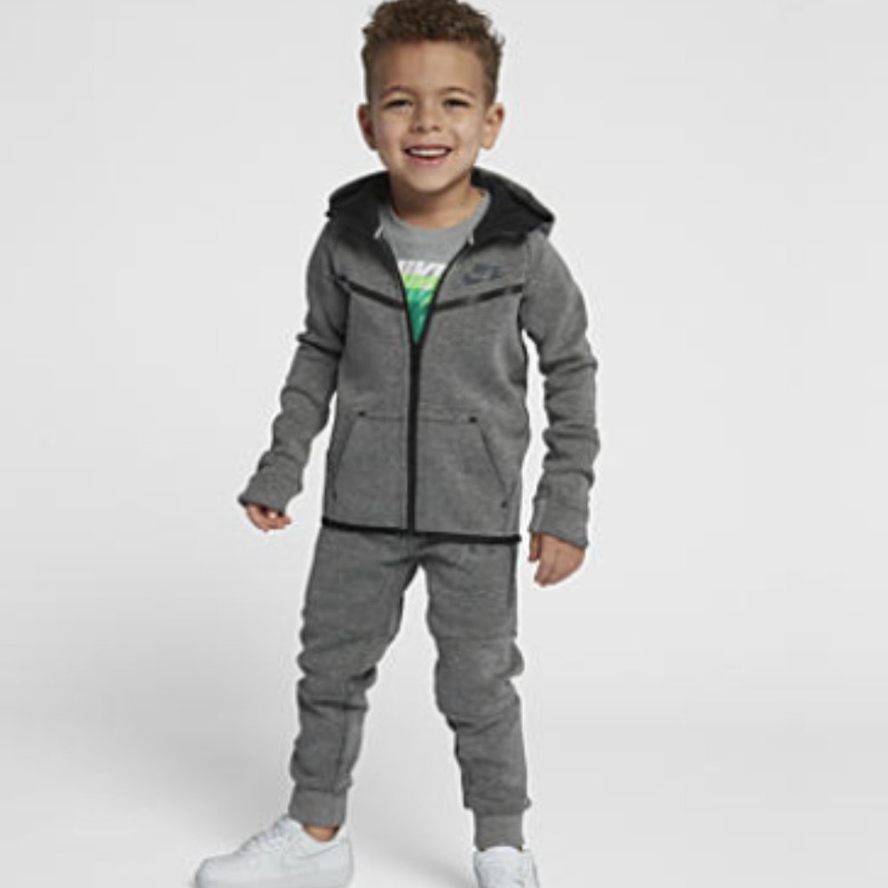 Nike Tech Fleece Toddler 2-Piece Set  Size 4T  Style 76B400-G4W